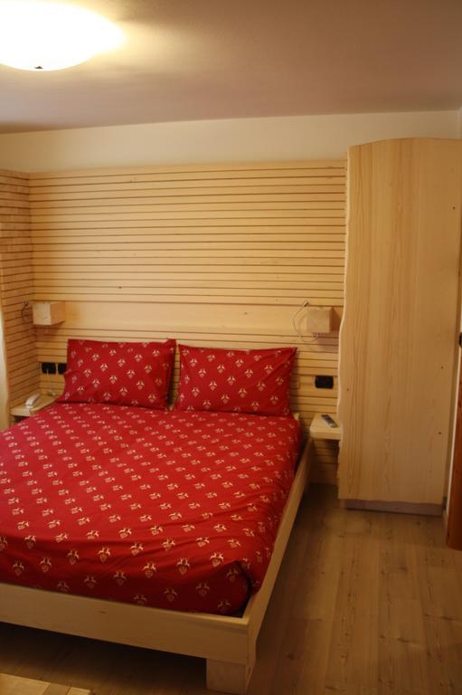 Agriturismo Pianrestel 카발레즈 객실 사진