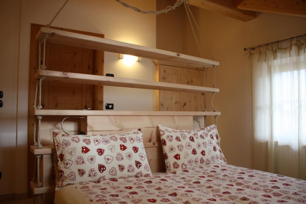 Agriturismo Pianrestel 카발레즈 객실 사진